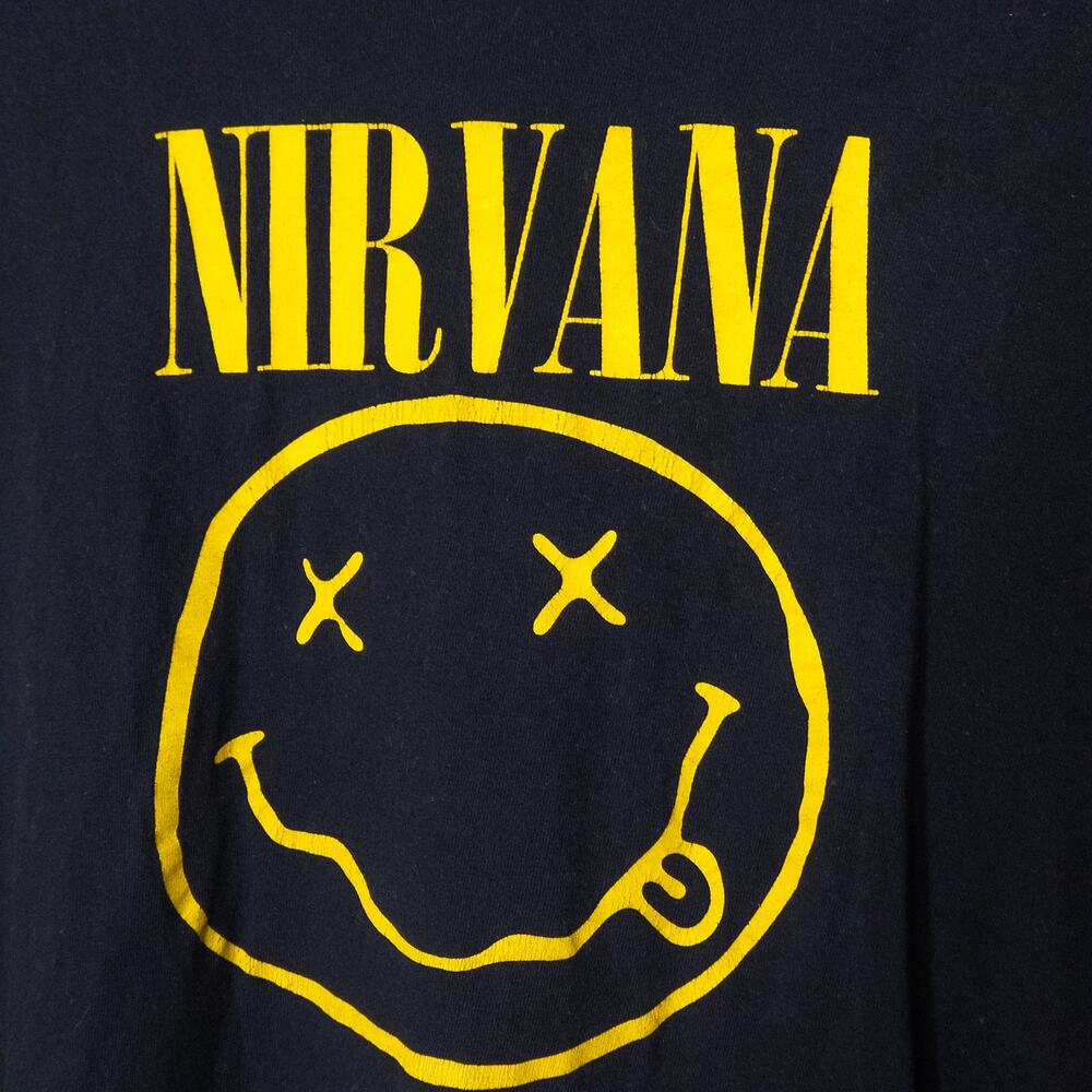 Nirvana Smiley Graphic T Shirt Band Tee Black Size XL Grunge Streetwear - Picture 3 of 4